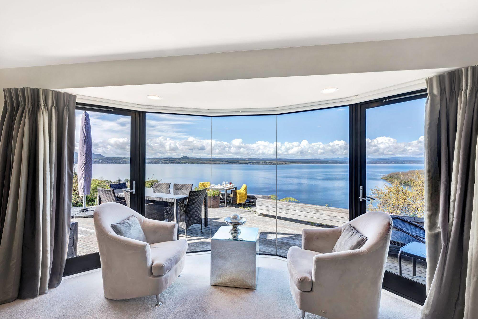 Serenity On Wakeman Taupo Exterior photo