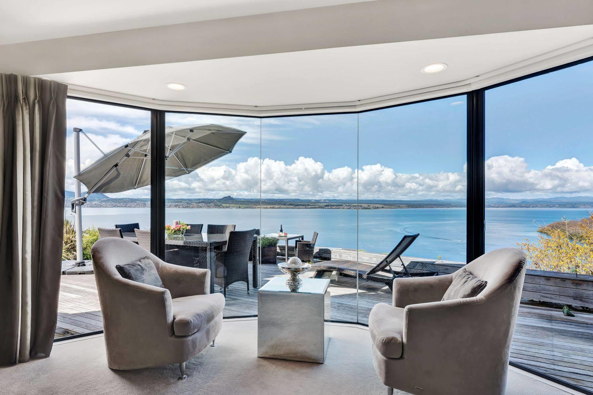Serenity On Wakeman Taupo Exterior photo